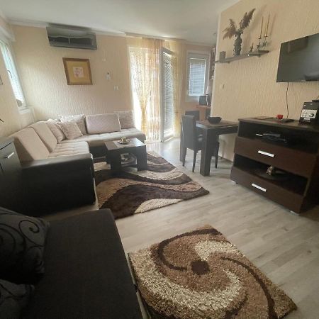 Studio Apartment For Rent In Budva Exterior foto